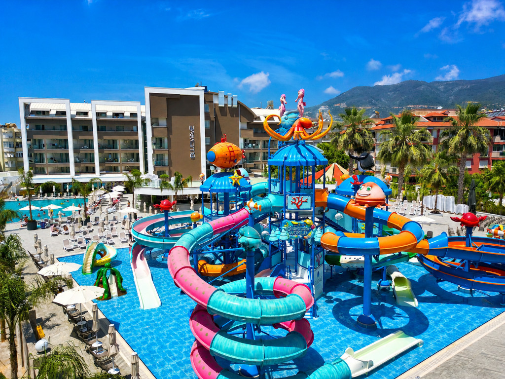 Blue Wave Suite Hotel 4*
