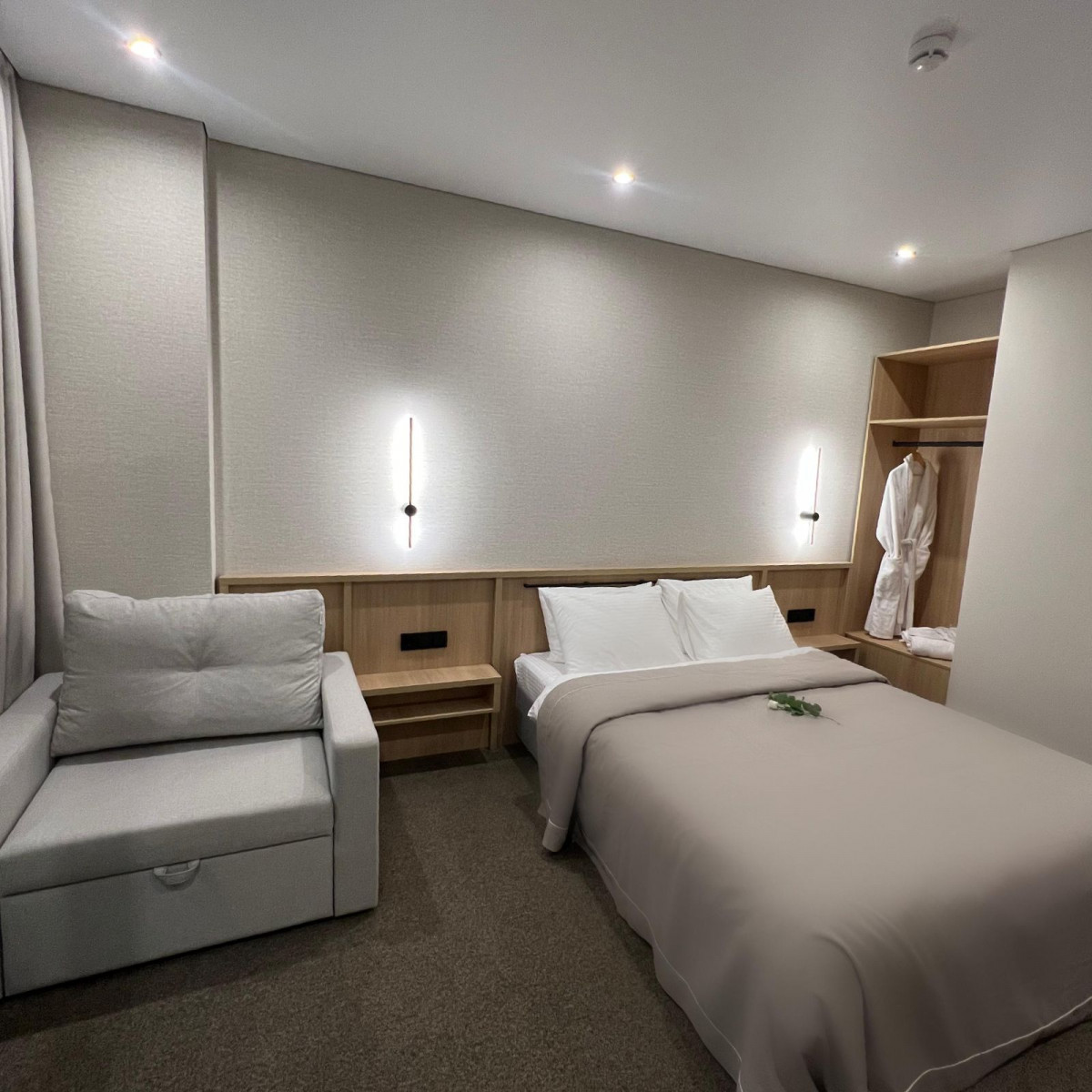 Изумруд 4* миниатюра 3