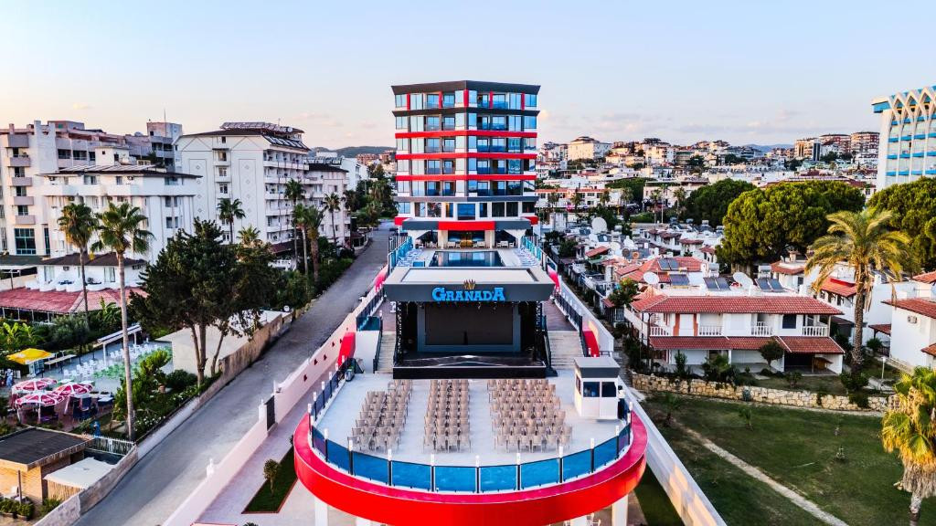 Granada Luxury Red Adults Only 5*