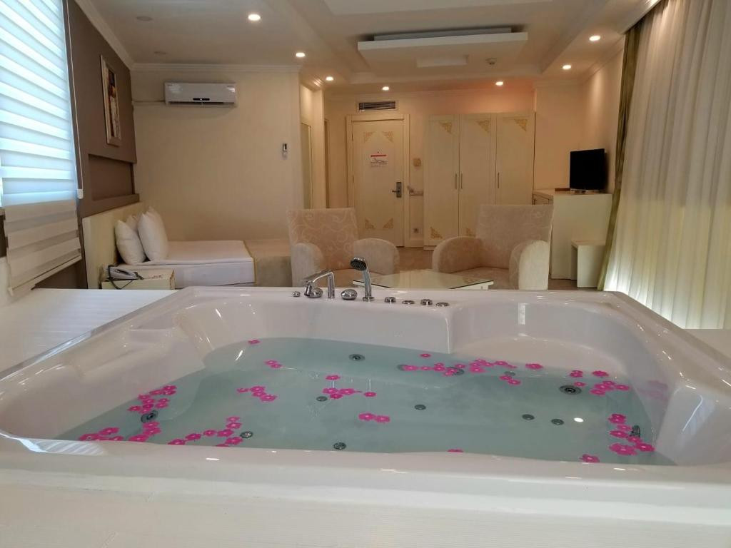 Crystal Admiral Aqua Collection (Ex. Crystal Admiral Resort Suites & Spa) 5* миниатюра 4