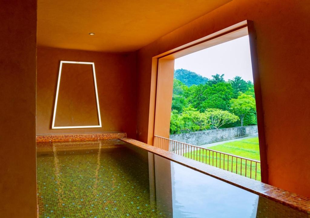 Adam Krabi 5* миниатюра 5