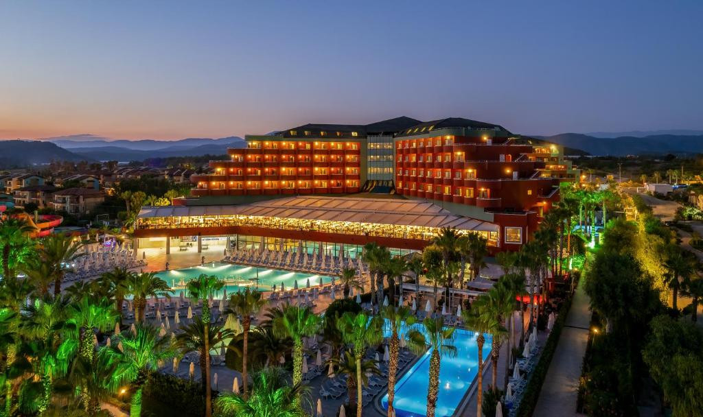 Delphin Deluxe Resort 5*