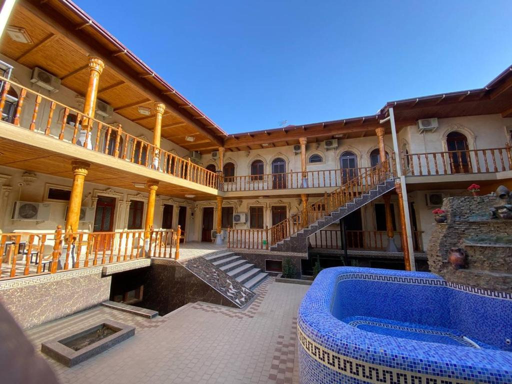 Registan El Emir Hotel 3*