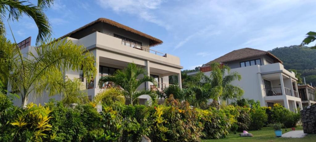 Blue Lagoon Chalet миниатюра 2