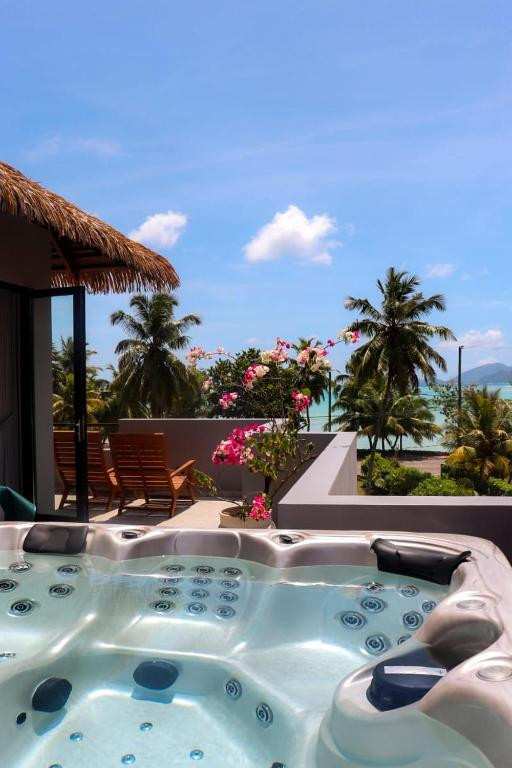 Blue Lagoon Chalet миниатюра 4