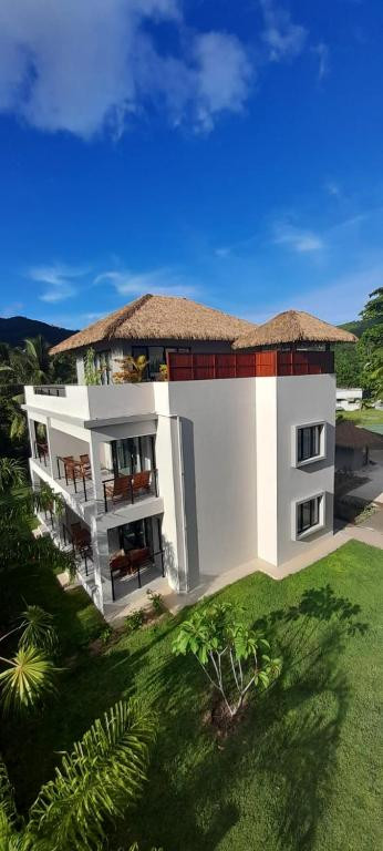 Blue Lagoon Chalet миниатюра 5