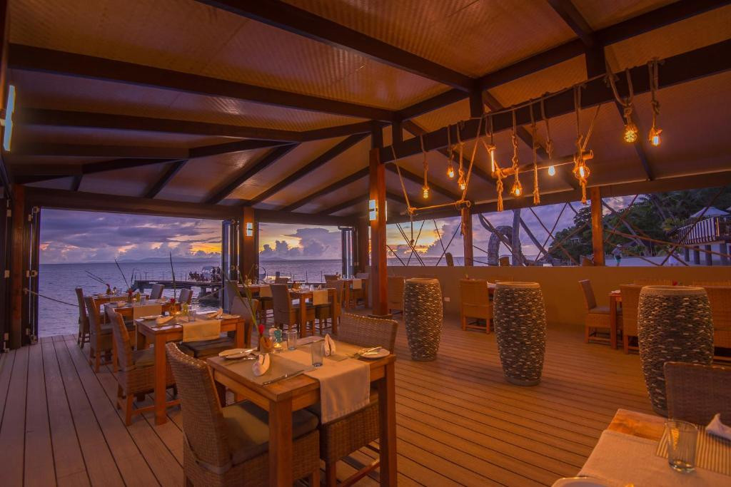 Coco De Mer & Black Parrot Suites 4* миниатюра 5