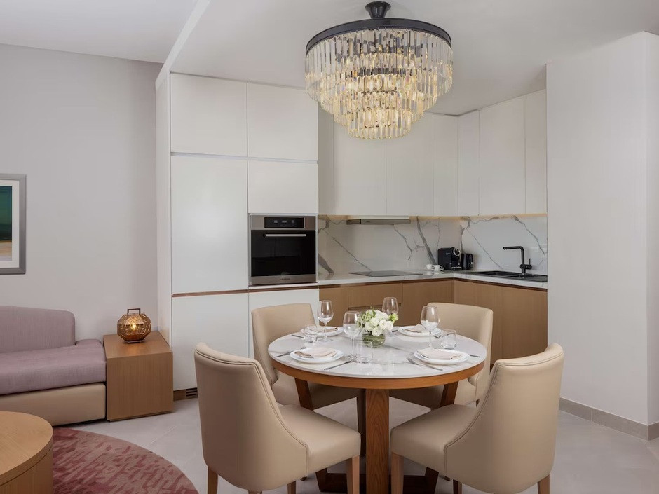 Hilton Dubai Creek Hotel & Residences 5* миниатюра 4