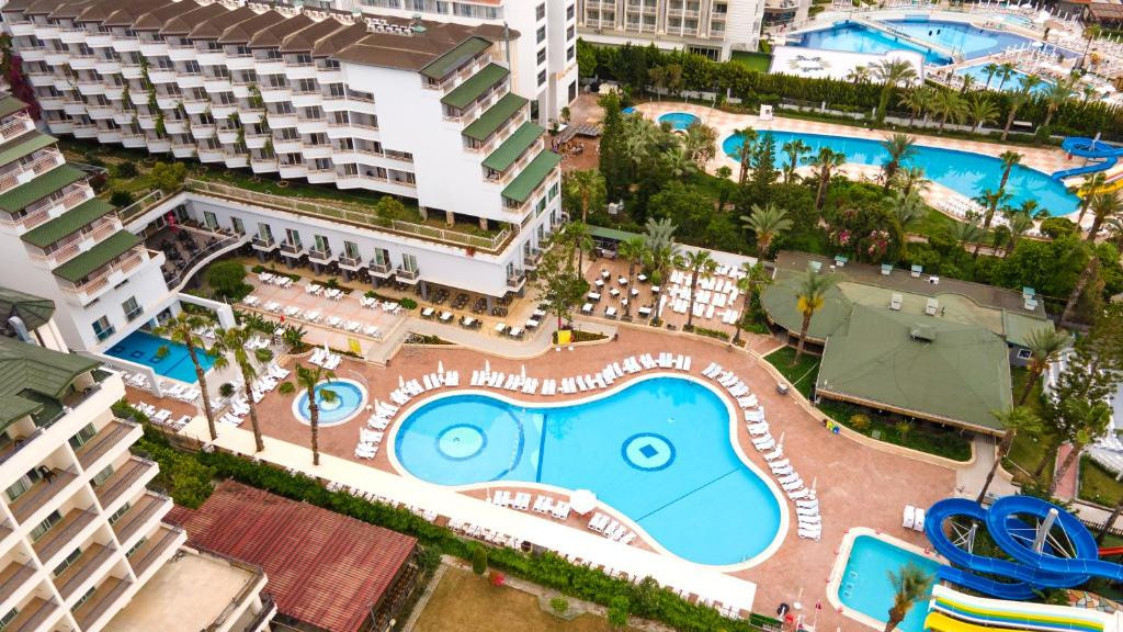 Holiday Park Resort 5*