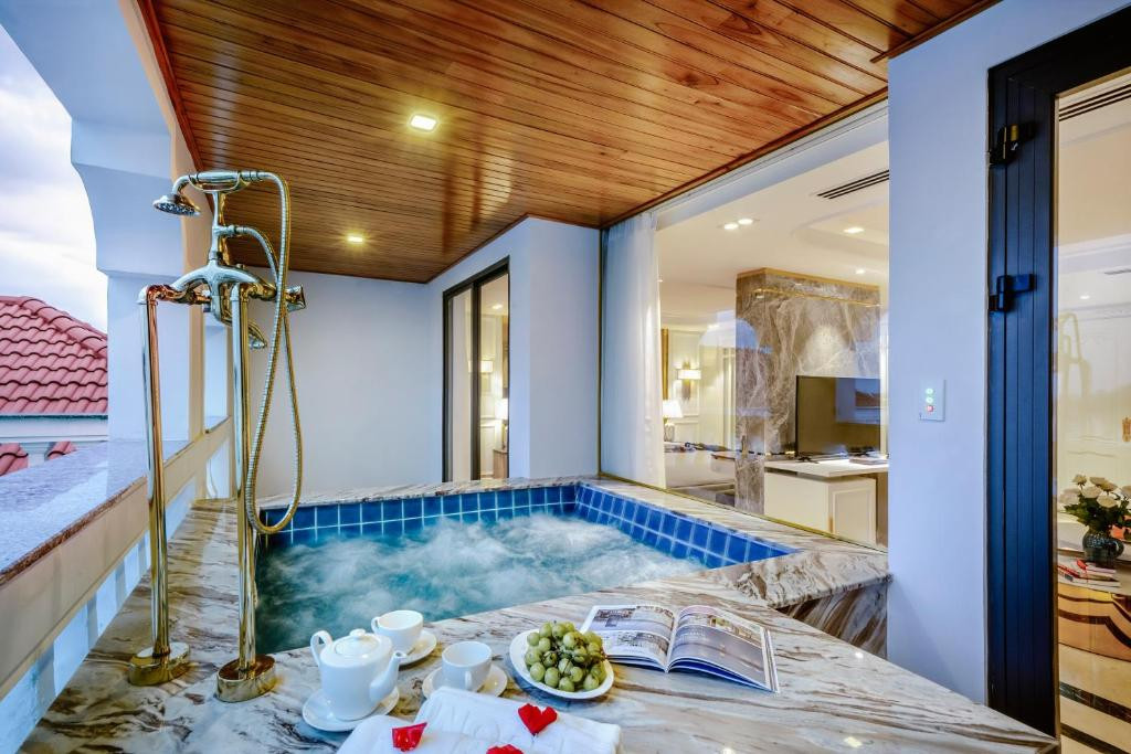 Le Pavillon Gallery Hoi An Hotel & Spa 4* миниатюра 4