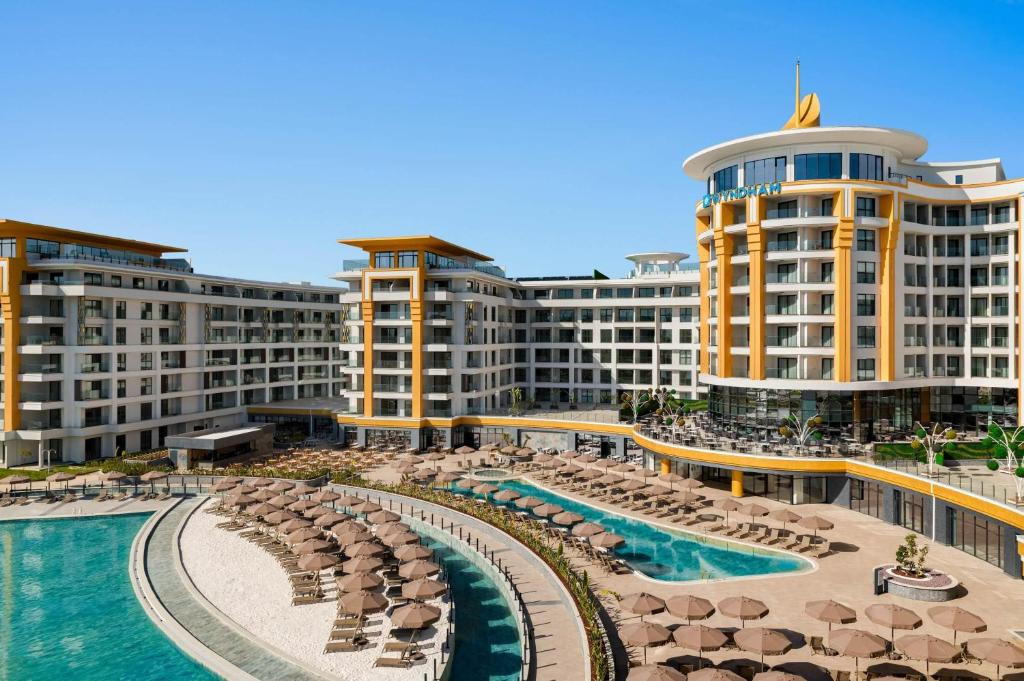 Azura World Hotel (Ex. Wyndham Alanya) 5*