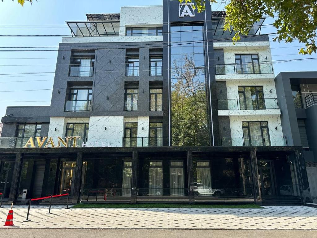 Avant Hotel Tashkent Pool&terrace 3*