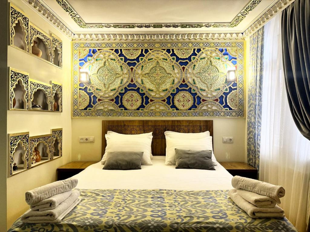 Bobosh Hotel 3*