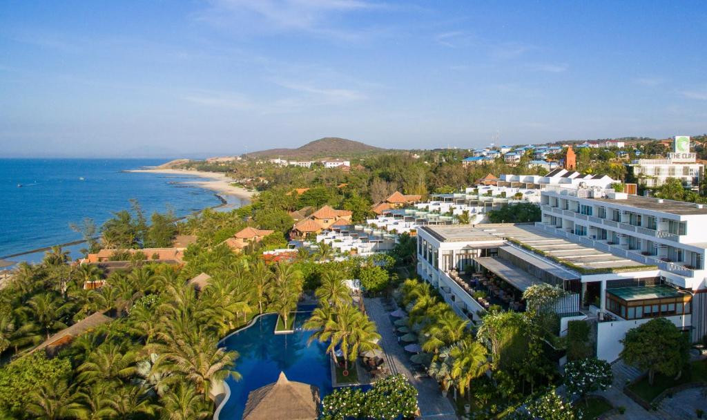 The Cliff Resort & Residence 4*