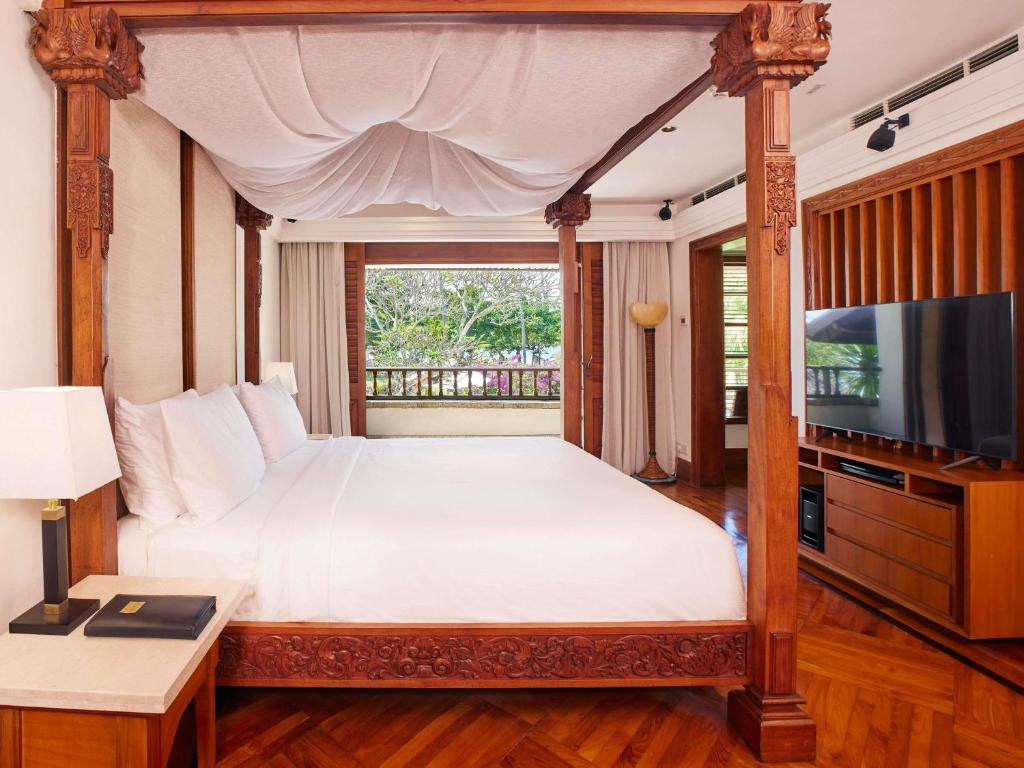 Nusa Dua Beach Hotel & Spa 5* миниатюра 3
