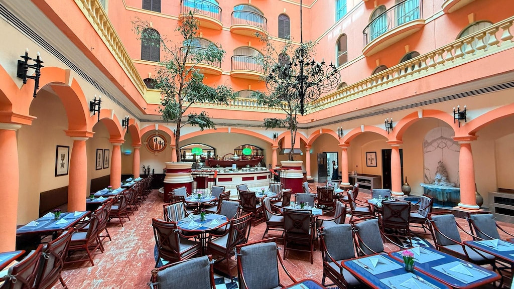 Sunday Suites Excelsior Hotel (Ex. Grand Excelsior Deira) 4* миниатюра 3