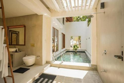 Hibiscus Beach Hotel & Villas 4* миниатюра 4