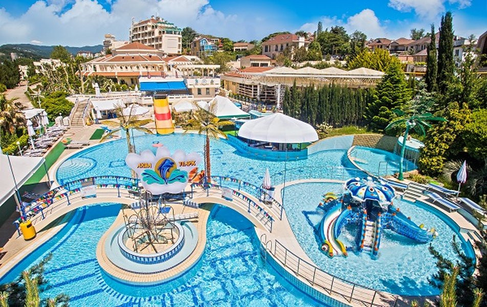 Октябрьский 4* миниатюра 3