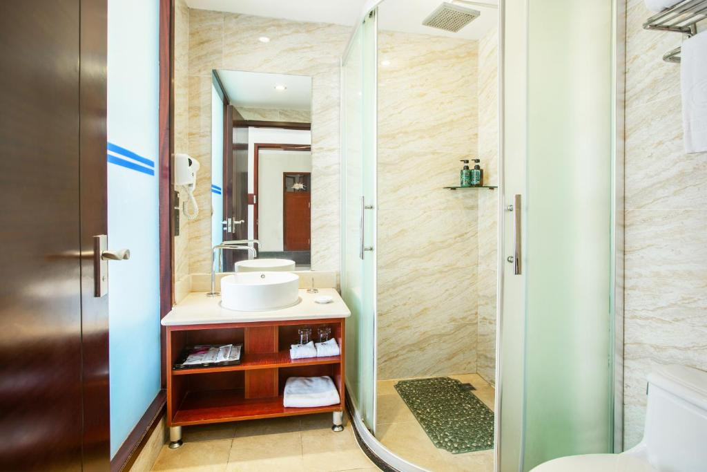 Sanya Shengyi Seaview Hotel (Ex. Shengyi Holiday Villa&suites) 4* миниатюра 4