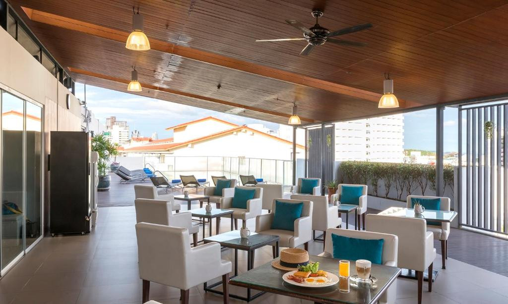 Travelodge Pattaya (Ex. Premier Inn Pattaya, Ozo Pattaya) 3* миниатюра 3