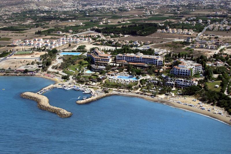 Coral Beach Hotel & Resort 5*