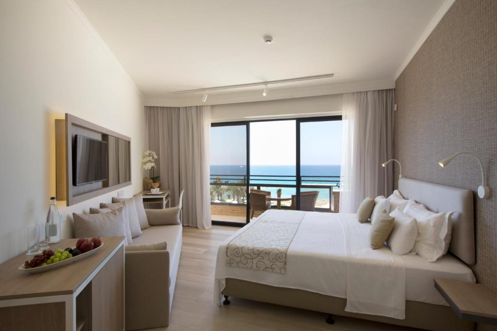 Venus Beach Hotel 5*