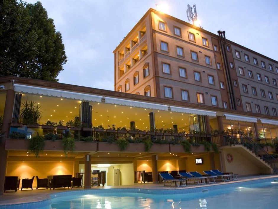 Best Western Plus Congress Hotel Yerevan 4* миниатюра 2