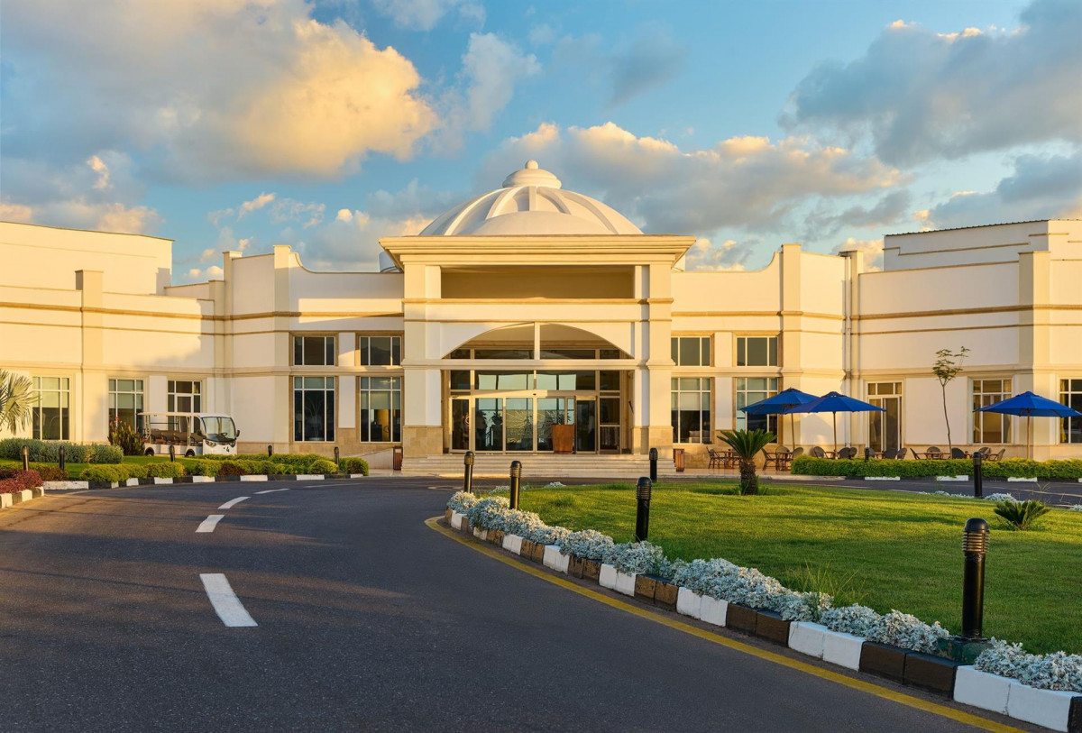 Renaissance Golden View Beach 5* миниатюра 2