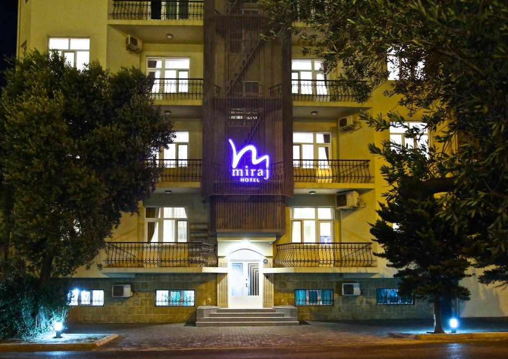 Miraj Hotel Baku 3*