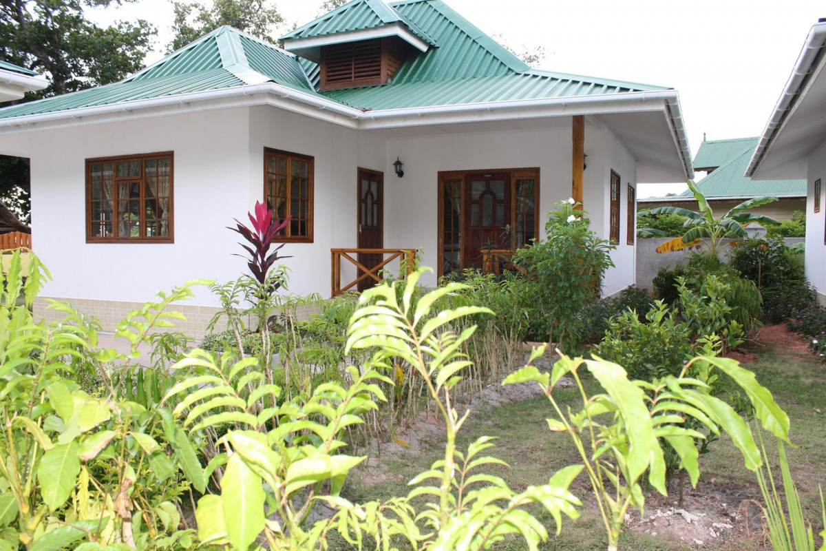 Le Surmer Self Catering Chalets 3* миниатюра 3