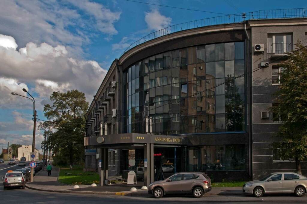 Аннушка 3*