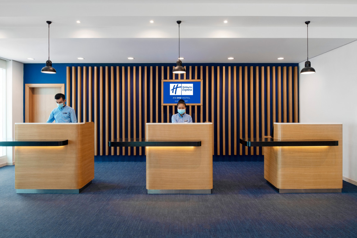 Holiday Inn Express Dubai Airport 2* миниатюра 4