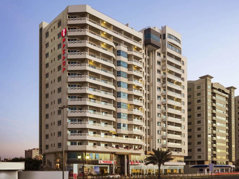 Ramada By Wyndham Beach Hotel Ajman 4* миниатюра 2