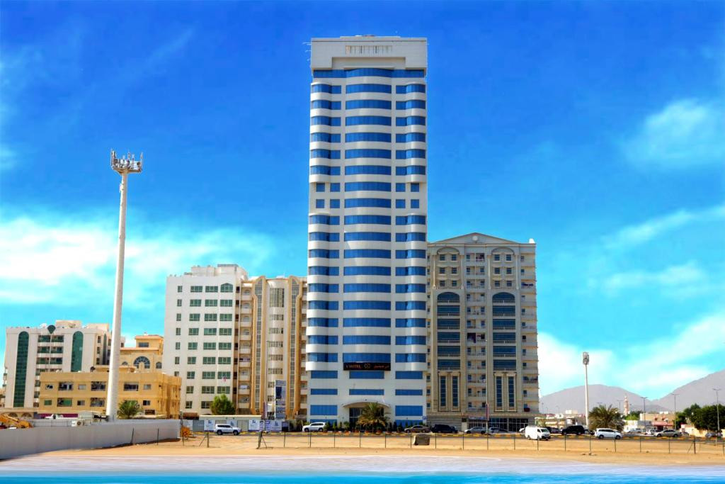 V Hotel Fujairah (Ex. Landmark Hotel Fujairah) 4* миниатюра 2