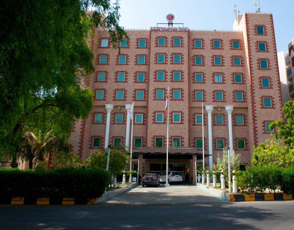 Ramee Guestline Hotel Qurum 4*