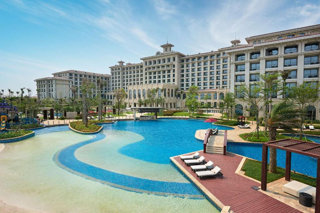 Hilton Haikou Meilan 5*