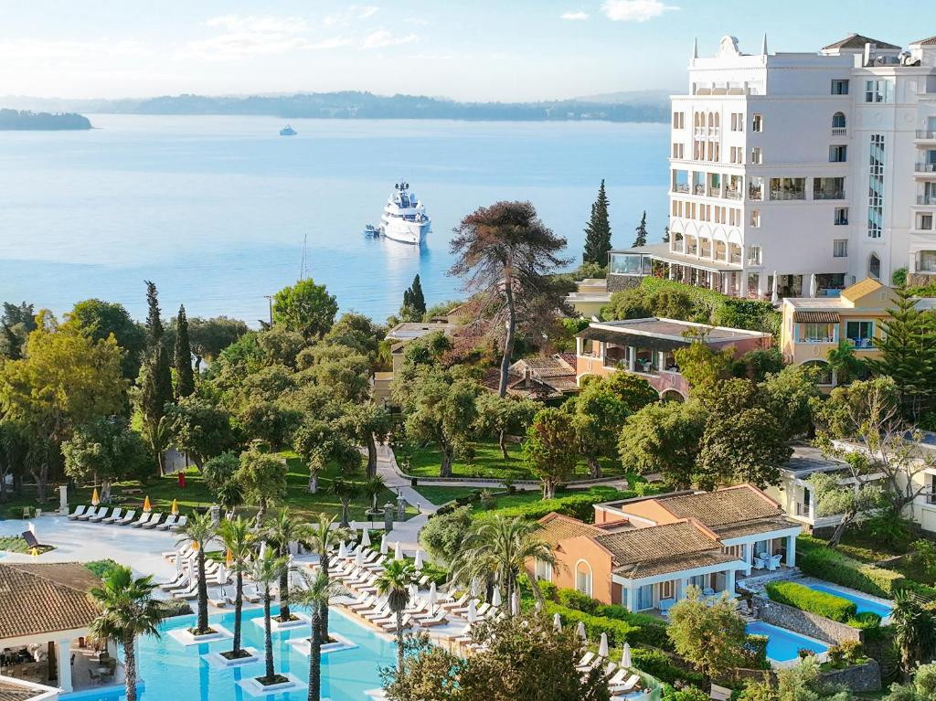 Grecotel Eva Palace 5*