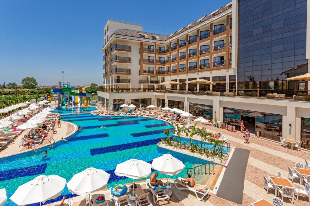 Glamour Resort & Spa 5*