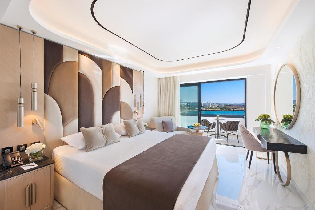 Adams Beach 5*