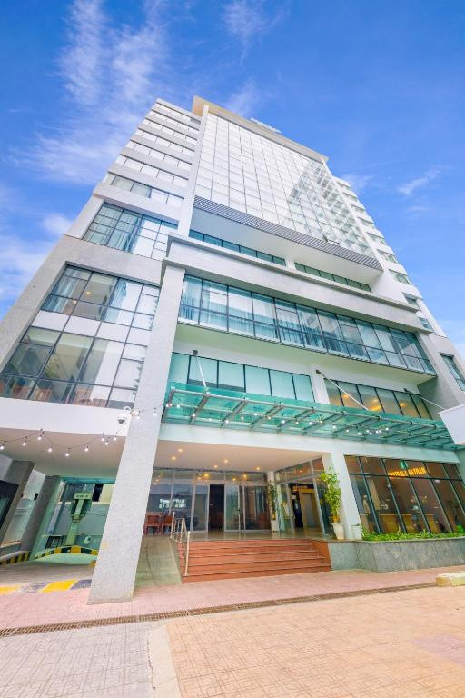 Central Hotel 3*