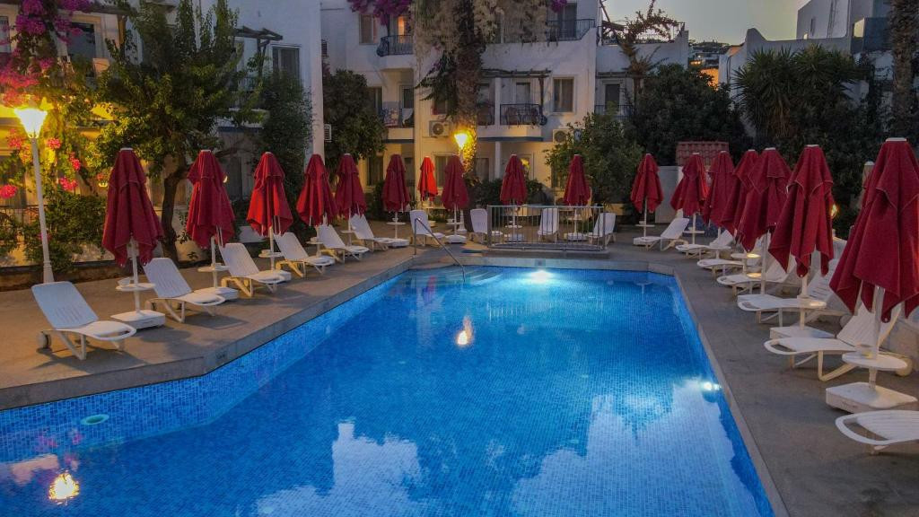 Serhan Adults Only 16+ 3* миниатюра 3