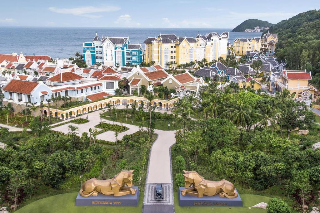 Jw Marriott Phu Quoc Emerald Bay Resort & Spa 5*