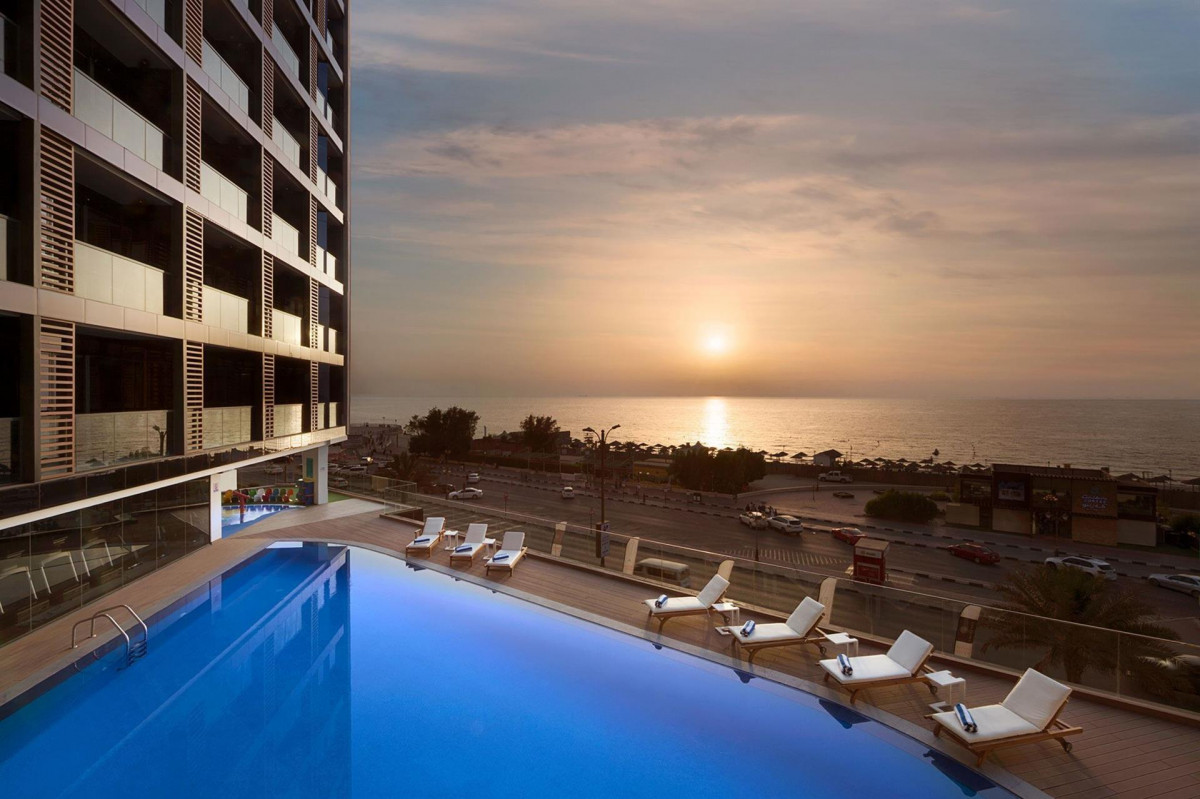 Wyndham Garden Ajman Corniche 4* миниатюра 3