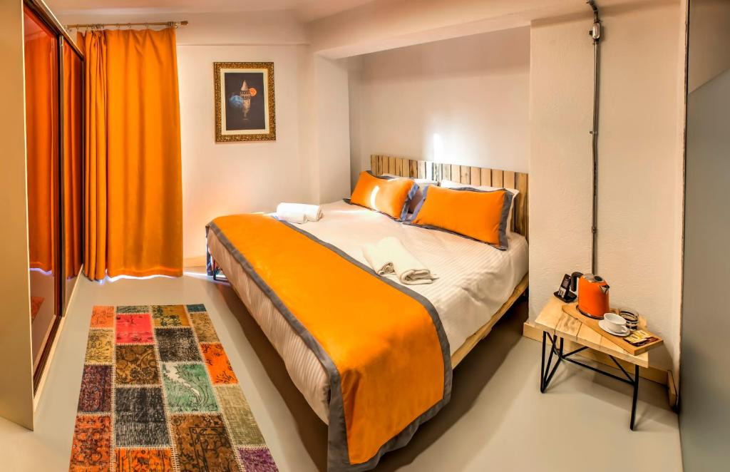 Vavien Adults Only 18+ 4*