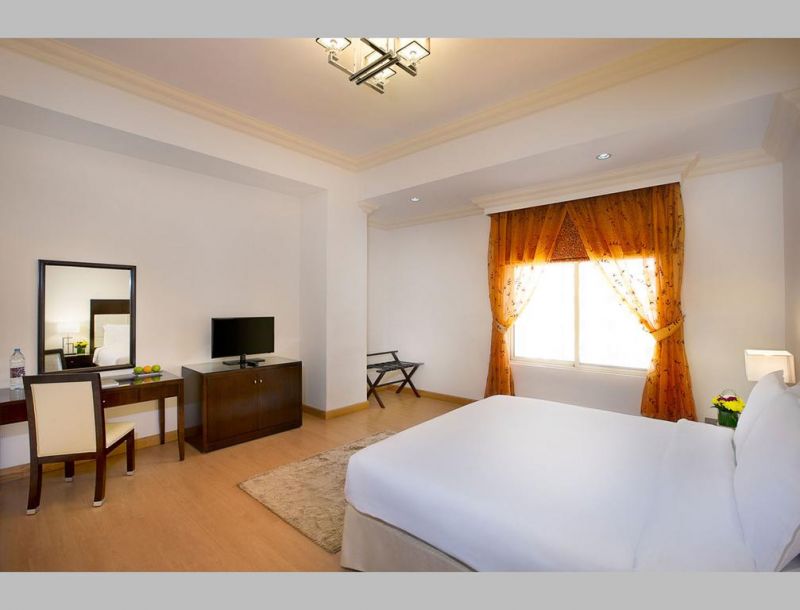 Al Safir Hotel & Tower 4* миниатюра 4