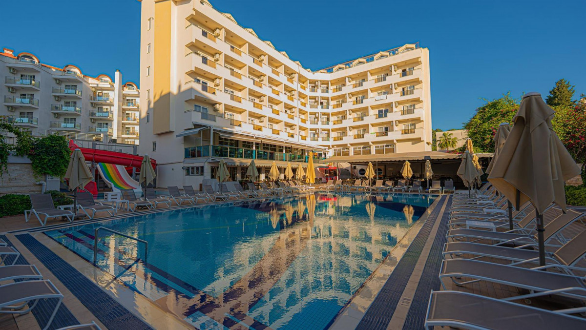 Prestige Garden Hotel 4*