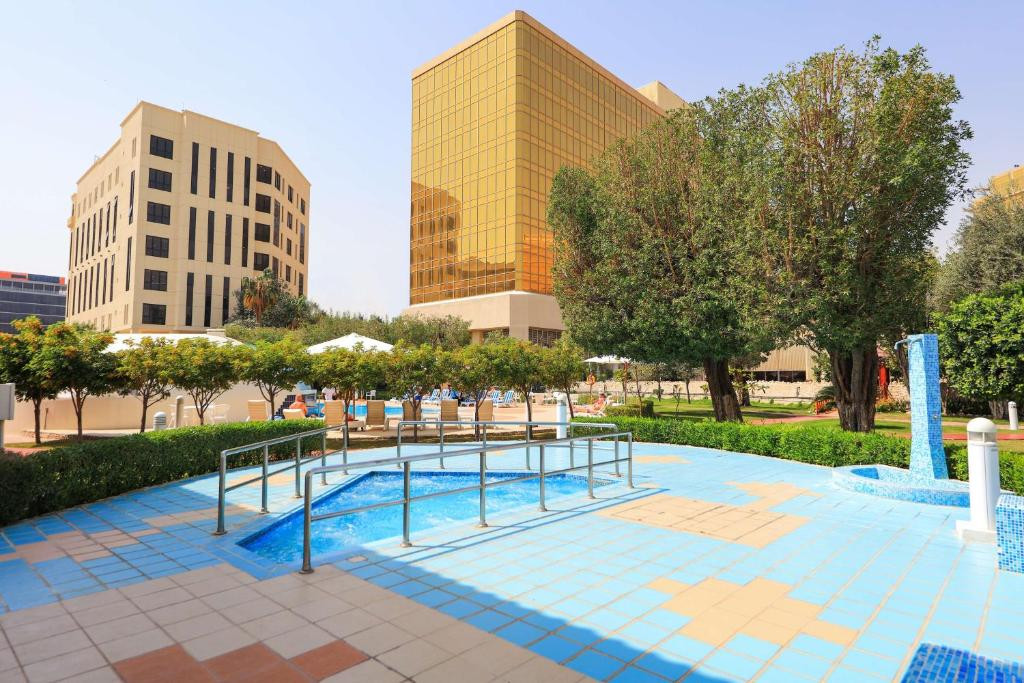 Radisson Blu Hotel & Resort 4*