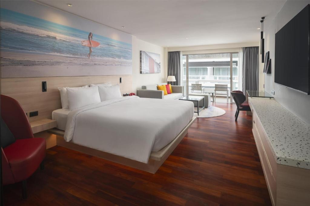 Radisson Red Phuket Patong Beach (Ex.swissotel Resort Phuket Patong Beach) 4* миниатюра 3