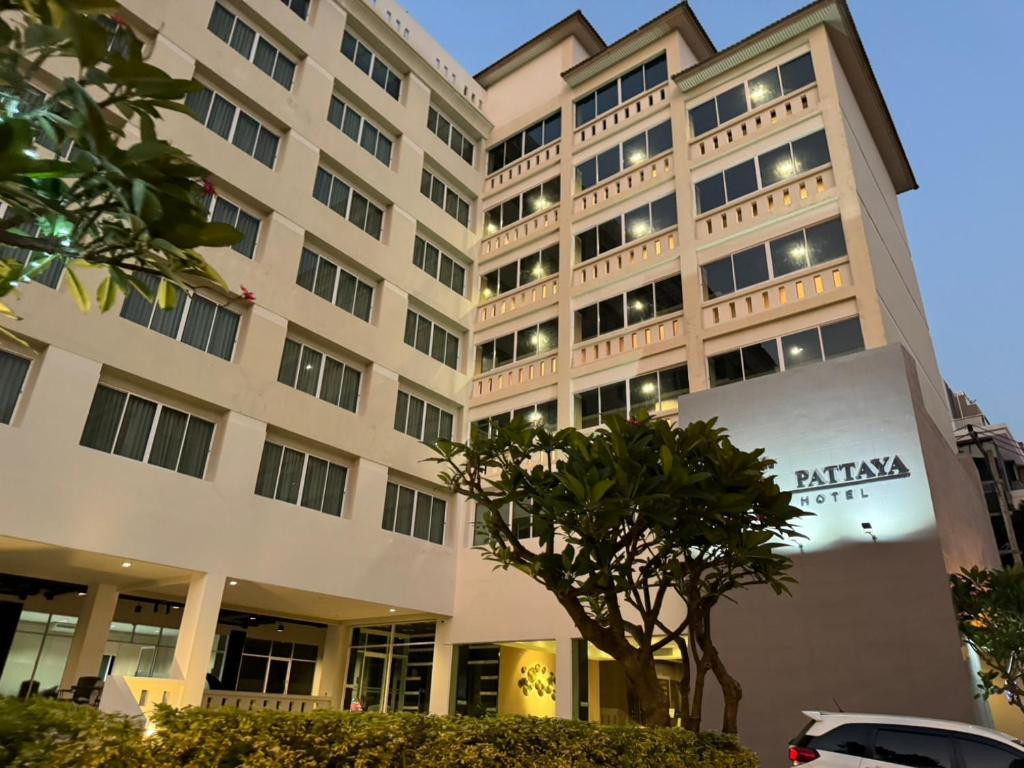 Crown Pattaya Beach Hotel 3* миниатюра 6