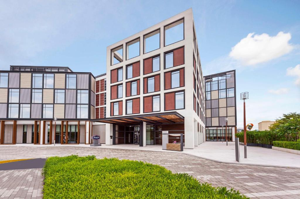 Hampton By Hilton Dubai Al Seef (Ex. Zabeel House Mini) 3*